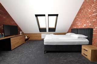 Отели типа «постель и завтрак» Ostoja Garden Brody Небольшой двухместный номер с 1 кроватью-6